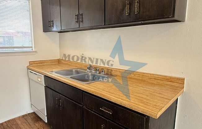 2 beds, 1 bath, 500 sqft, $800, Unit E09