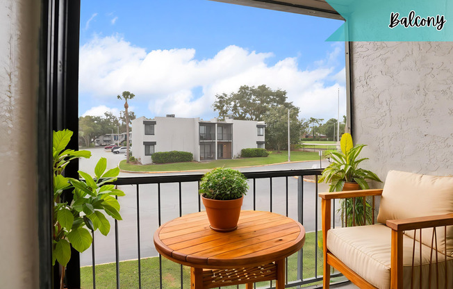 2 beds, 1 bath, 884 sqft, $1,420, Unit J113