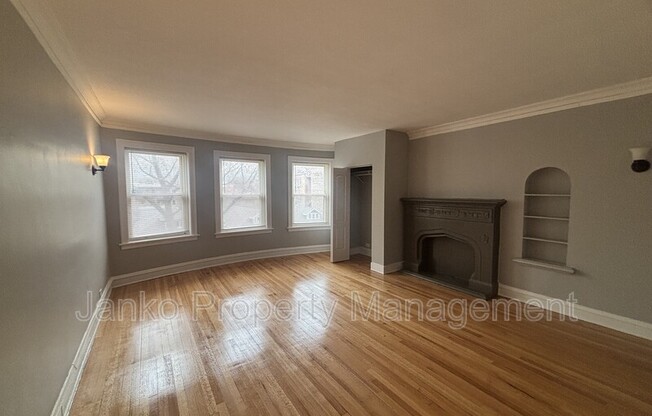 8348 S MARYLAND