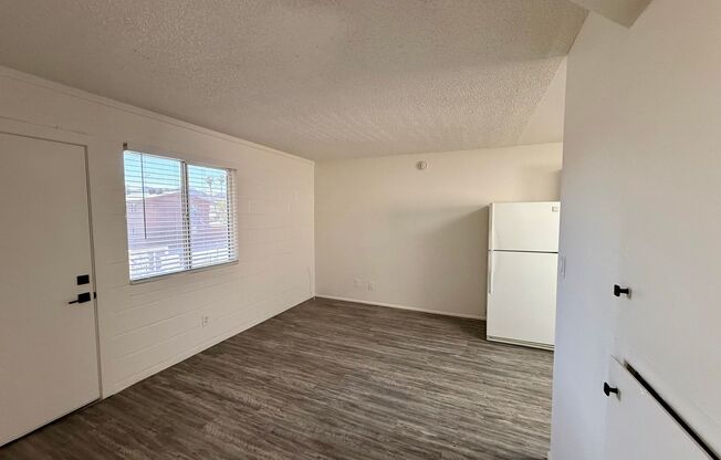 9514 N. 8th St