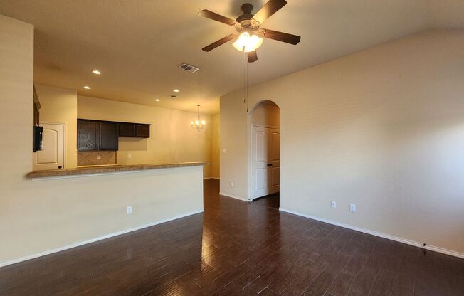 3 beds, 2 baths, $1,495