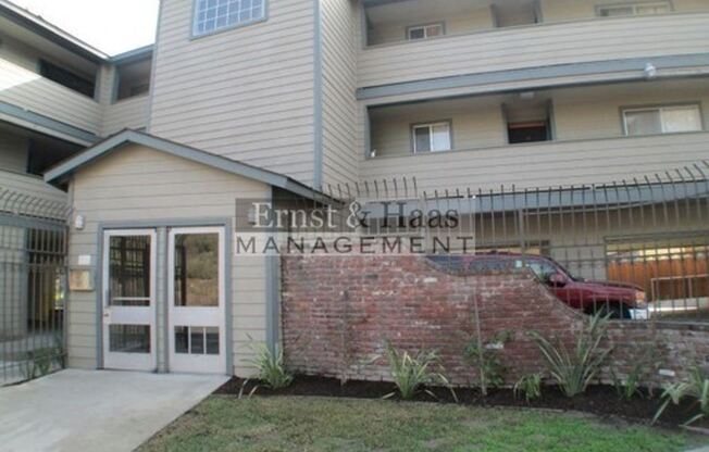 6673 Hammond Ave.