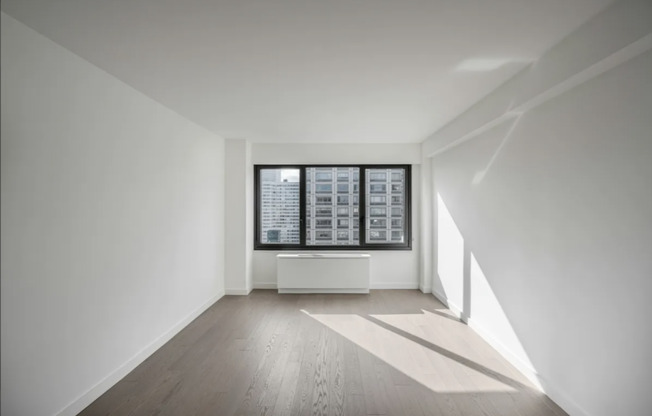 4 beds, 3 baths, $23,995, Unit 27F1