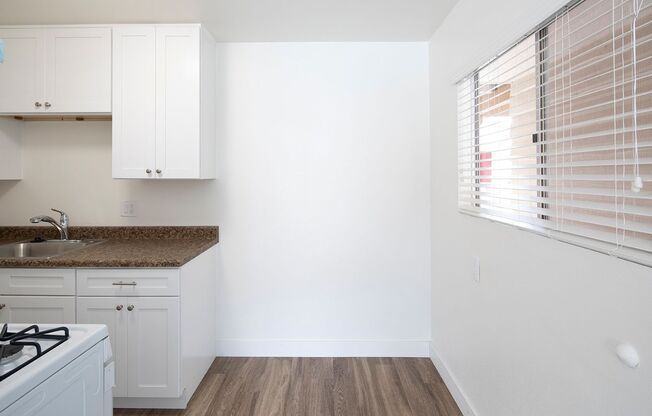 1 bed, 1 bath, $1,695, Unit 626-12