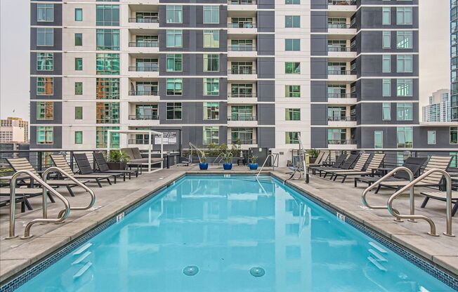 2 beds, 1 bath, $2,995, Unit # 433