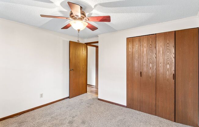 2 beds, 1 bath, 900 sqft, $1,019, Unit 143