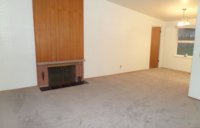 Adorable & Immaculate 3-Bedroom House with Large Fenced Yard!