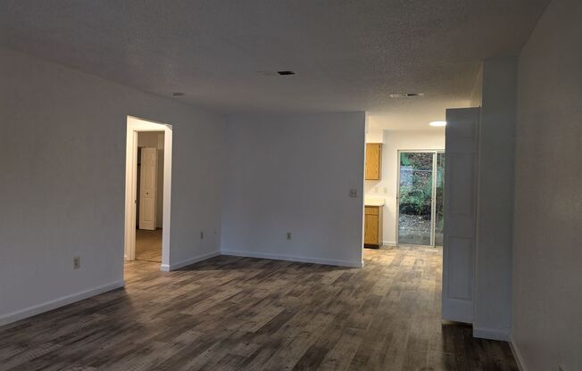 2 beds, 1 bath, 820 sqft, $1,200, Unit 1