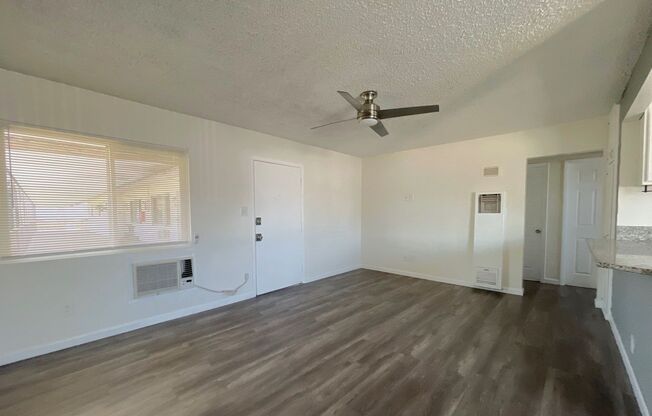 2 beds, 1 bath, 815 sqft, $1,595, Unit 21