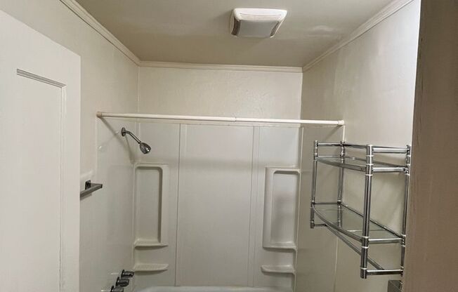 Studio, 1 bath, 485 sqft, $775, Unit 207