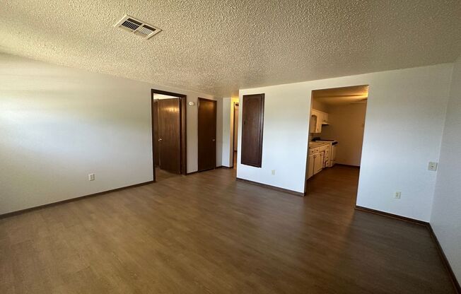 2 beds, 1 bath, $845