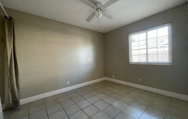 2 beds, 1 bath, $2,500