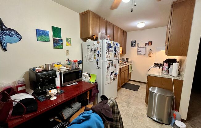 1 bed, 1 bath, $950, Unit 25