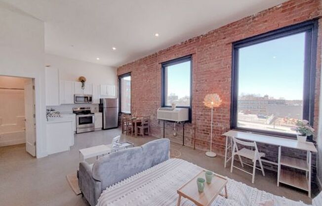 Studio, 1 bath, 460 sqft, $935, Unit B410