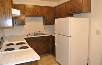 2 beds, 1 bath, 850 sqft, $525, Unit 12