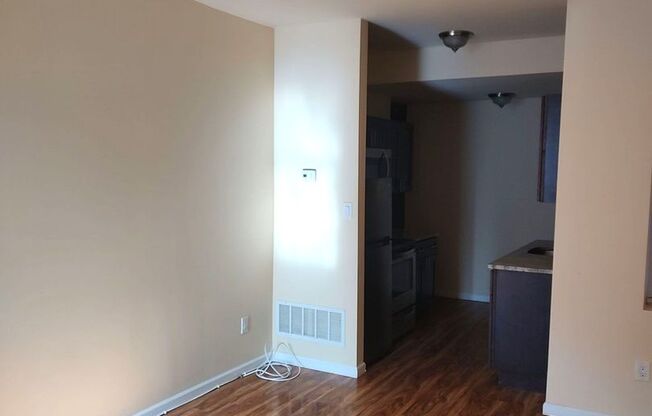 Stiles St W 1507 - PM HOLD $3000 INDEFINITELY