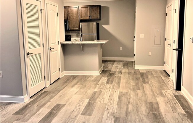 1 bed, 1 bath, 848 sqft, $775, Unit 04