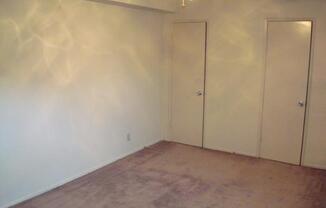 Studio, 1 bath, 350 sqft, $1,400, Unit A