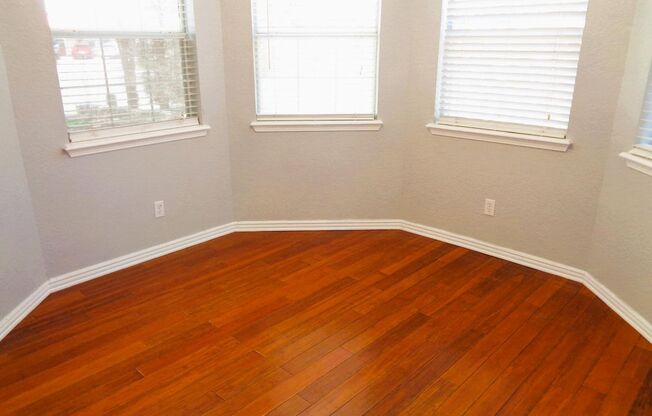 Immaculate Two Story Eastside Home With Refrigerated Air & Swimming Pool Situated On Cul De Sac Lot In Quiet Neighborhood
