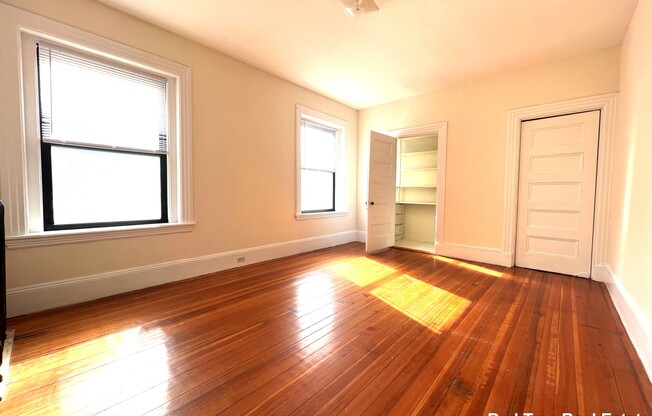 5 Glen Rd.