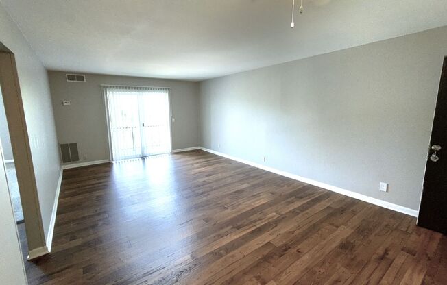 1 bed, 1 bath, 825 sqft, $1,099