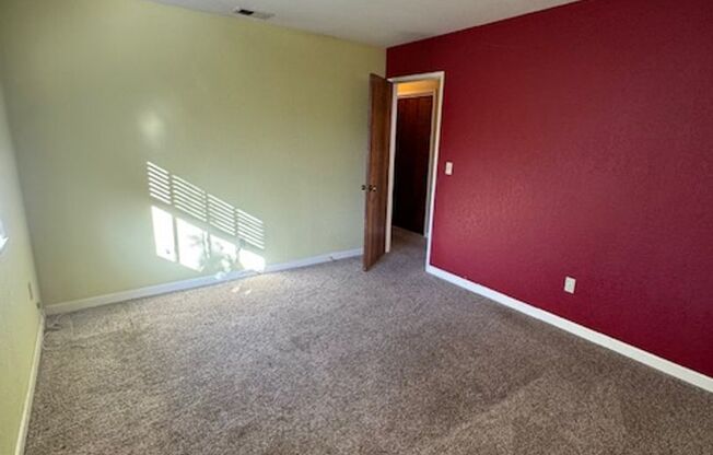 3 beds, 2 baths, $3,400