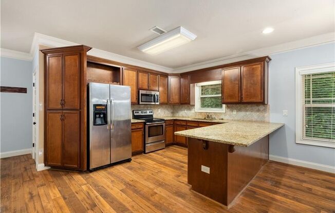 Spacious 5BR/4BA Home Near Downtown Auburn – Ideal Location & Comfort!