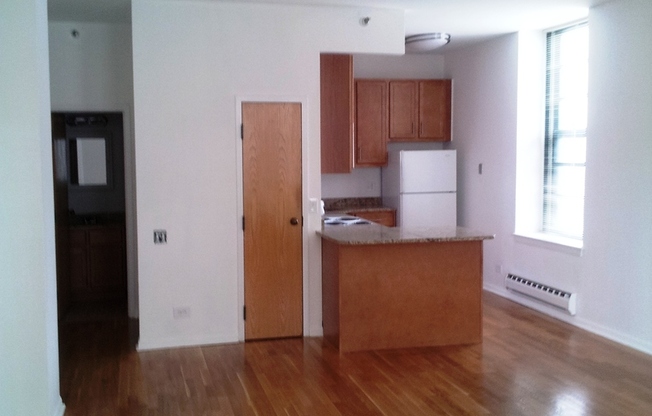 1 bed, 1 bath, 750 sqft, $1,895, Unit 09B