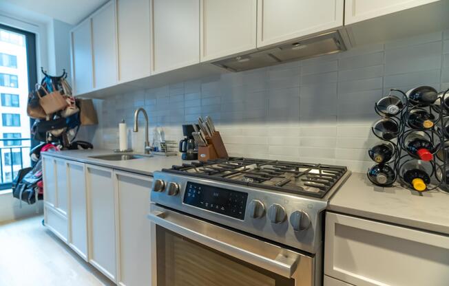 111 MONTGOMERY ST