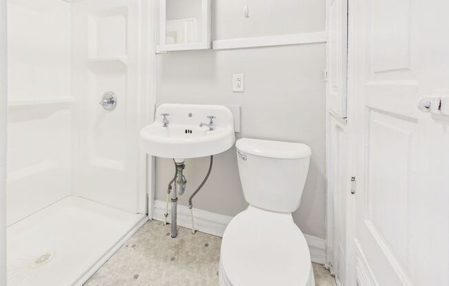 Studio, 1 bath, 400 sqft, $825, Unit 1700 N 2nd #8