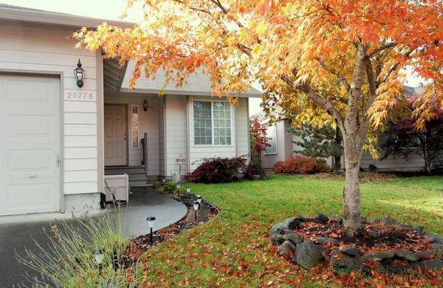 Gorgeous 3 Bedroom Aloha House with Attached 2 Car Garage