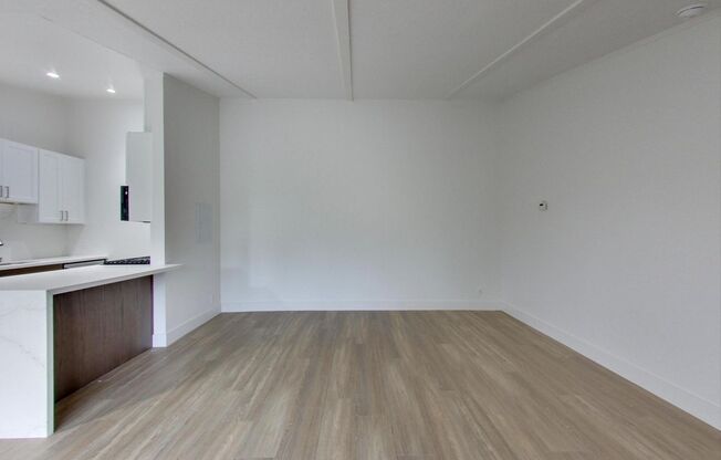 1 bed, 1 bath, 720 sqft, $2,457, Unit 23