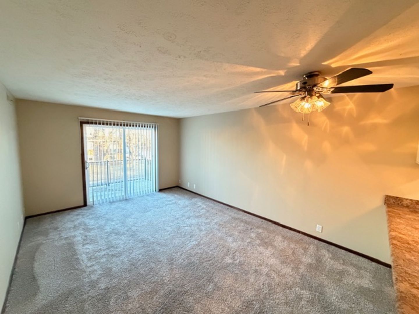 1 bed, 1 bath, 650 sqft, $870, Unit 1515-13