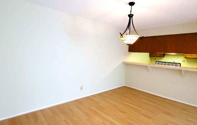 2 beds, 1 bath, $1,800