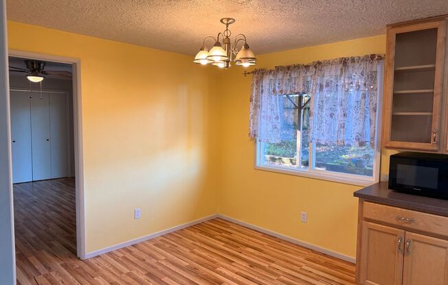 Super Cute Ranch Style 3 Bedroom 2 Bathroom Home!! Bright Kitchen! Fenced Backyard! Garage!