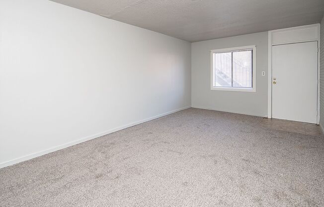 2 beds, 1 bath, $1,195, Unit 805-C