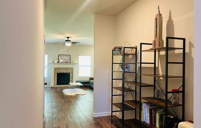 Wow! Beautiful 4 bedroom 2.5 bathroom home in Newnan! Must See!