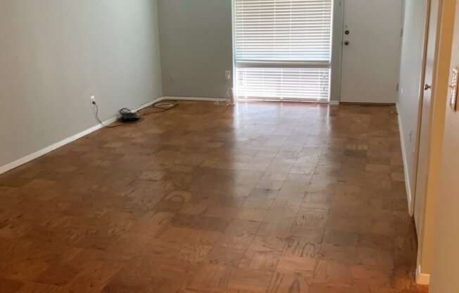 Beautiful 1st floor 1BR/1BA Condo in Oxon Hill!