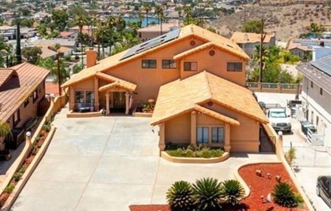 Beautifully upgraded Canyon Lake Home