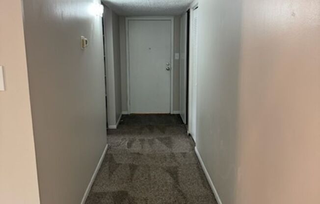 1 bed, 1 bath, 727 sqft, $875