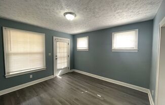 3 beds, 2 baths, $1,400