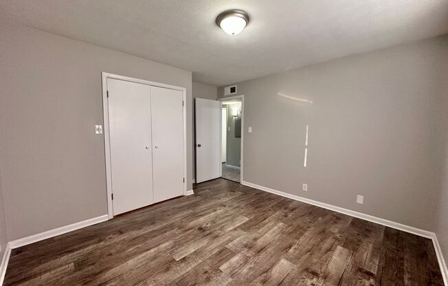 2 beds, 1 bath, $1,275