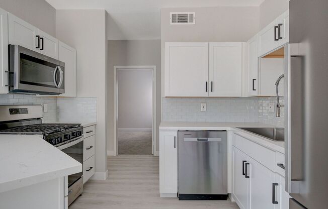 1 bed, 1 bath, $1,475, Unit UNIT 1051