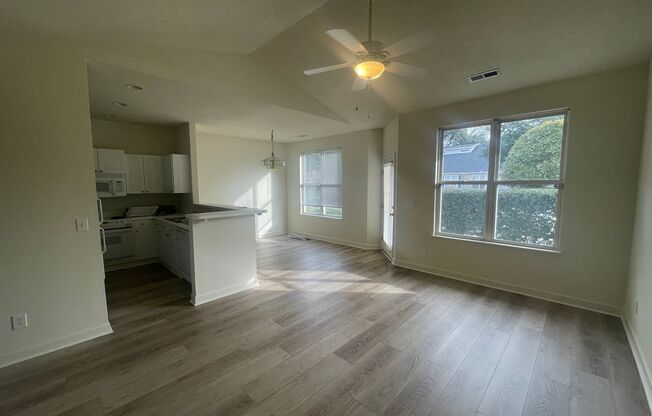 2 beds, 2.5 baths, $1,450, Unit Unit 135