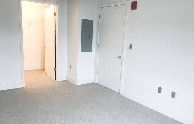 1 bed, 1 bath, 814 sqft, $3,000, Unit 410