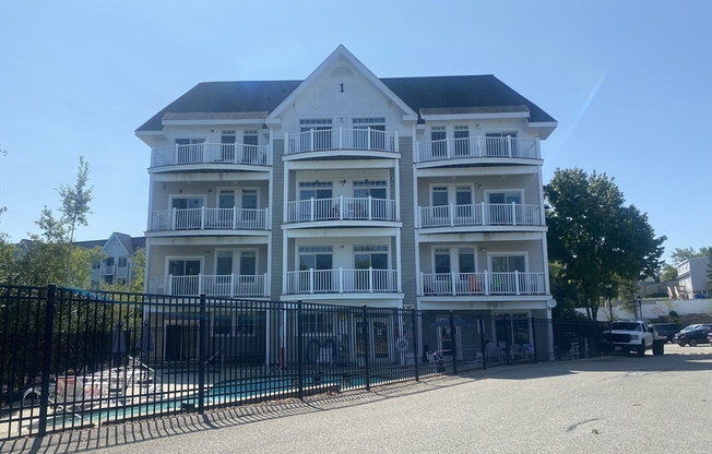 2 beds, 2 baths, 1,093 sqft, $2,600, Unit 1409