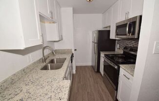 Lakeshore Villa Apartments
