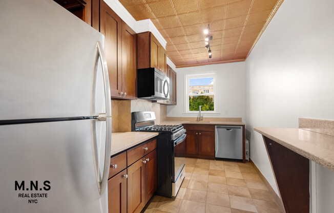 2 beds, 1 bath, 817 sqft, $3,395, Unit RESIDENCE#3