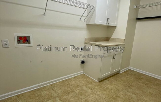 3 beds, 2.5 baths, 2,069 sqft, $2,095, Unit 10