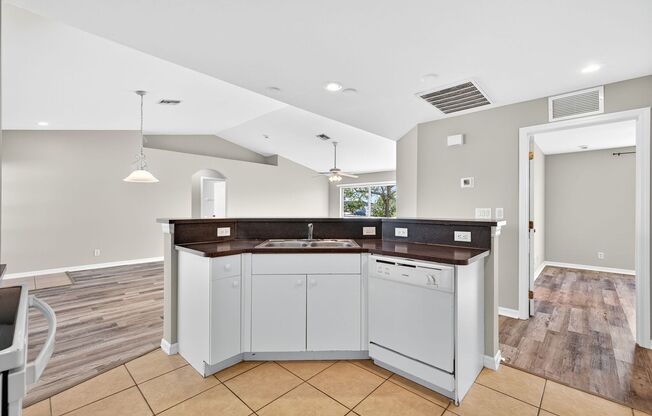 3 beds, 2 baths, $1,850